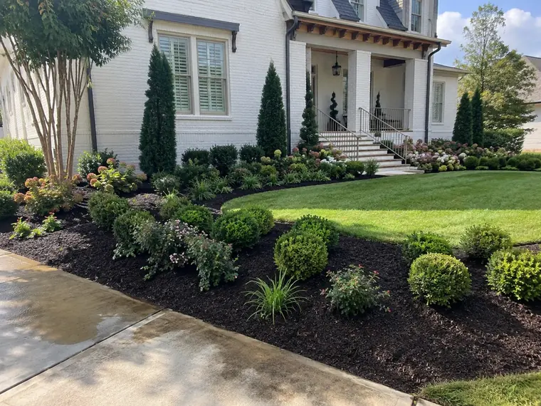 Mulch Installation in Mobile, Alabama